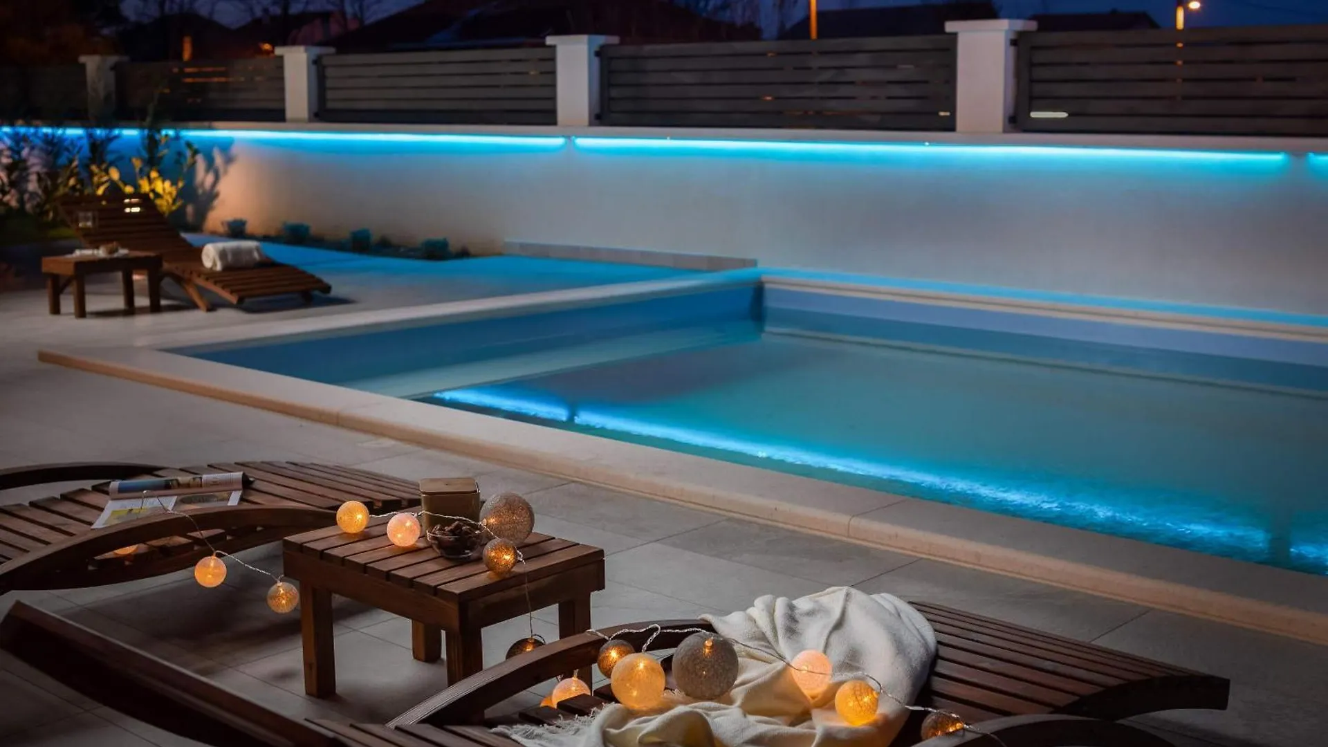 Villa With Pool Near Sandy Beach - By Traveler Tourist Agency Krk - Id 2224 Privlaka   Privlaka (Zadar)
