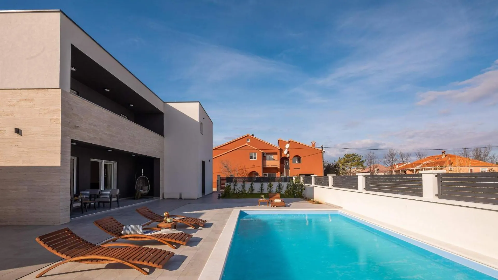 Villa With Pool Near Sandy Beach - By Traveler Tourist Agency Krk - Id 2224 Privlaka  0*, Privlaka (Zadar)