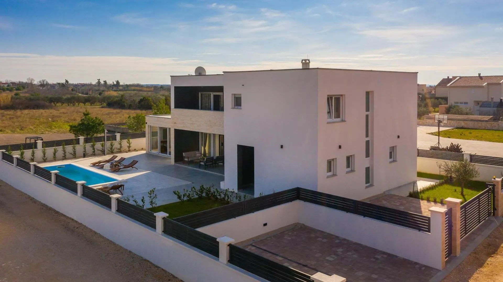 Villa With Pool Near Sandy Beach - By Traveler Tourist Agency Krk - Id 2224 Privlaka  Privlaka (Zadar)